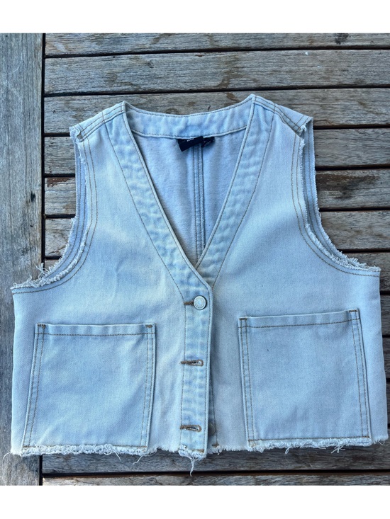 Tops - Denim crop vest with utility pockets